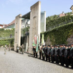 Kranzniederlegung vor dem Kriegerdenkmal