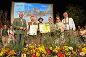 Siegerehrung und Übergabe der Urkunde