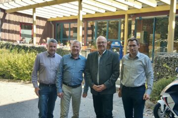 Bürgermeister Fabian Fluch und Vizebürgermeister Wolfgang mit Verantwortungsträgern der ÖGK